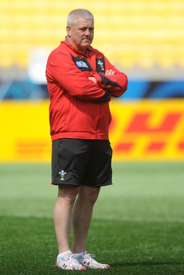 07.10.11 - Wales Rugby Captains Run - Wales head coach Warren Gatland during training. 