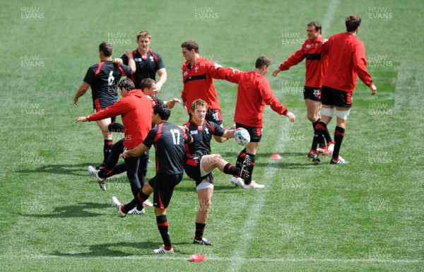 07.10.11 - Wales Rugby Captains Run - Jonathan Davies during training. 