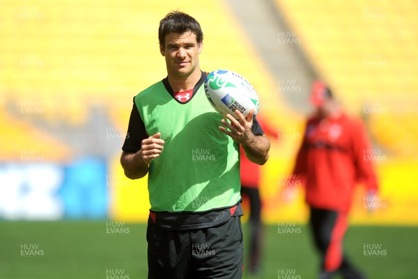07.10.11 - Wales Rugby Captains Run - Mike Phillips during training. 