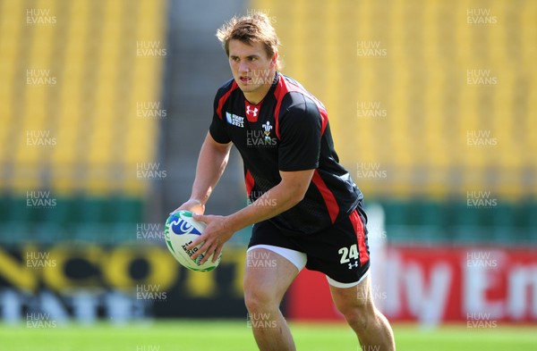 07.10.11 - Wales Rugby Captains Run - Jonathan Davies during training. 
