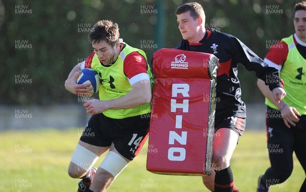 080213 - Wales Rugby Captains Run -Ryan Jones during training