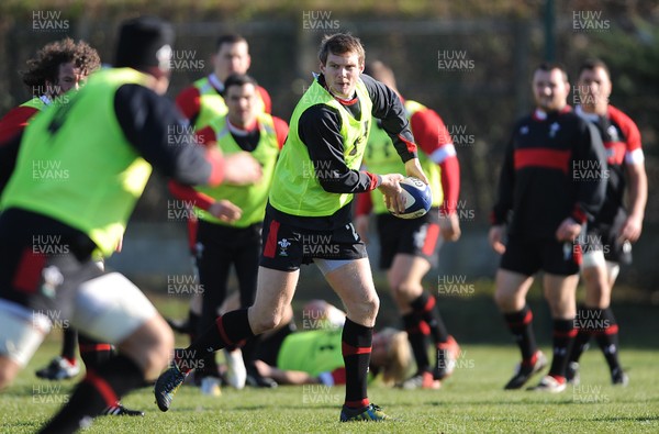 080213 - Wales Rugby Captains Run -Dan Biggar during training