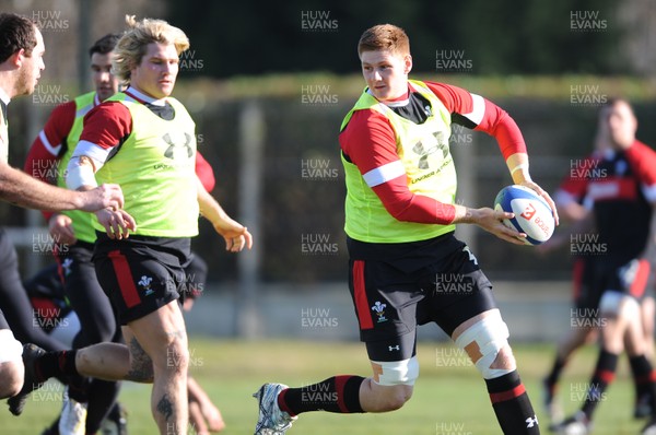 080213 - Wales Rugby Captains Run -Andrew Coombs during training