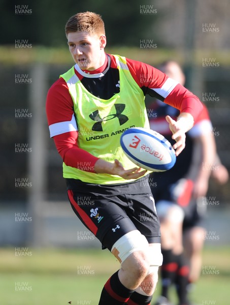 080213 - Wales Rugby Captains Run -Andrew Coombs during training