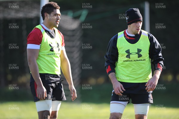 080213 - Wales Rugby Captains Run -Toby Faletau and Justin Tipuric during training