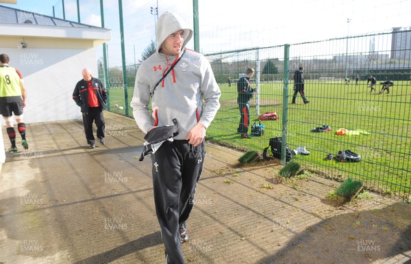 080213 - Wales Rugby Captains Run -Alex Cuthbert during training