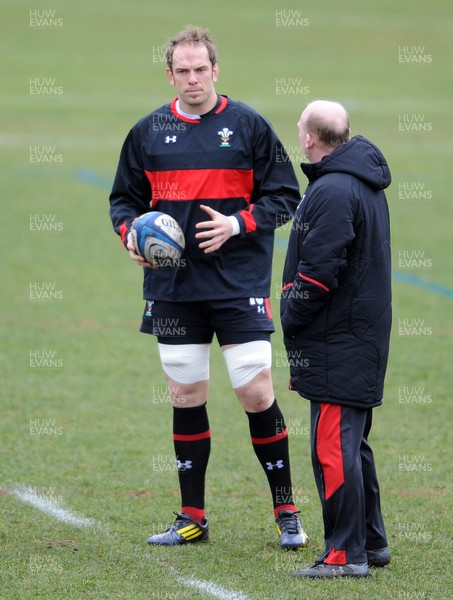 080313 - Wales Rugby Captains Run -Alun Wyn Jones and Neil Jenkins during training