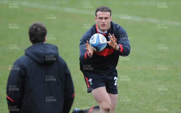 080313 - Wales Rugby Captains Run -Jamie Roberts during training