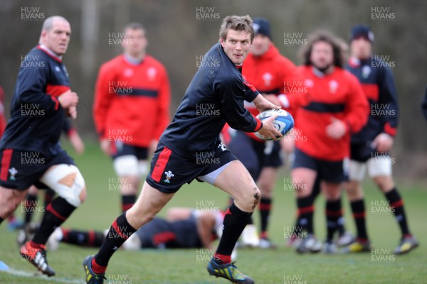 080313 - Wales Rugby Captains Run -Dan Biggar during training