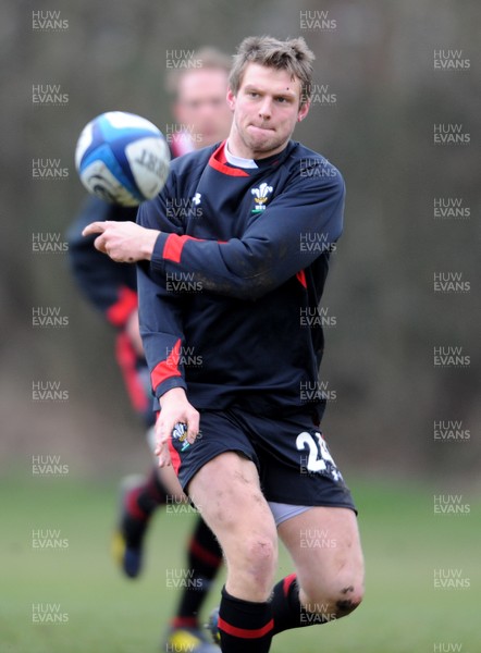 080313 - Wales Rugby Captains Run -Dan Biggar during training