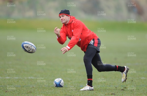 080313 - Wales Rugby Captains Run -Mike Phillips during training