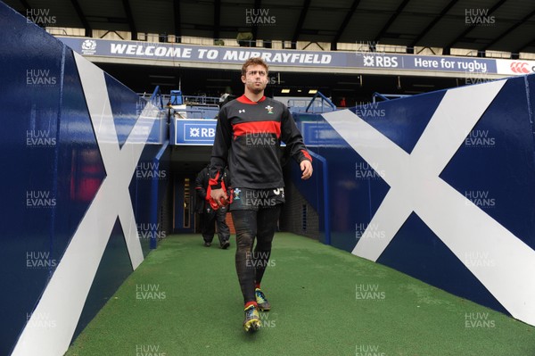 080313 - Wales Rugby Captains Run -Leigh Halfpenny during training