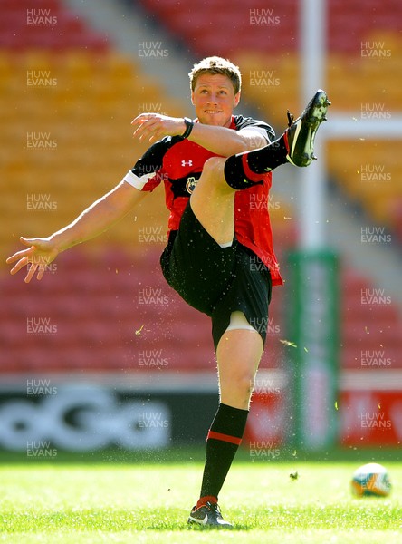 080612 - Wales Rugby Captains Run -Rhys Priestland during training