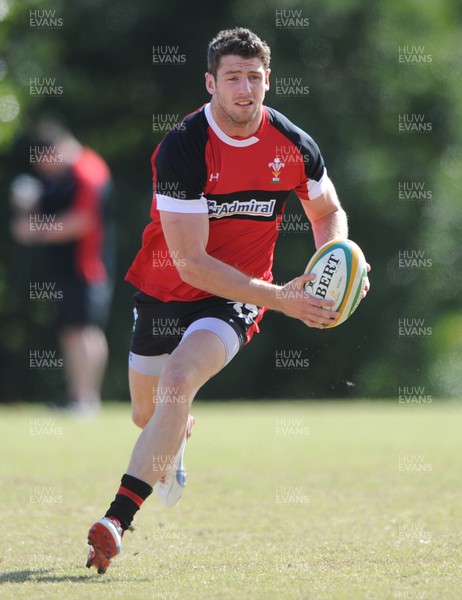 080612 - Wales Rugby Captains Run -Alex Cuthbert during training