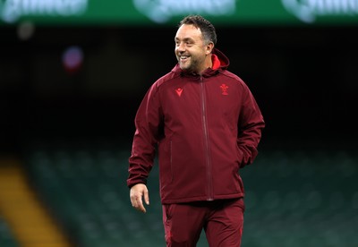 081125 - Wales Rugby Captains Run ahead of their first game against Argentina - Matt Sherratt, Attack Coach during training