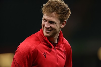 081125 - Wales Rugby Captains Run ahead of their first game against Argentina - Rhys Patchell, Kicking Coach during training