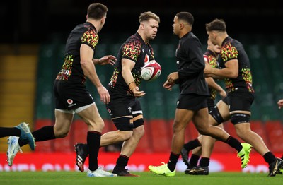 081125 - Wales Rugby Captains Run ahead of their first game against Argentina - Olly Cracknell during training