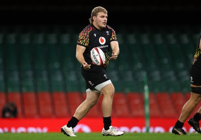 081125 - Wales Rugby Captains Run ahead of their first game against Argentina - Archie Griffin during training