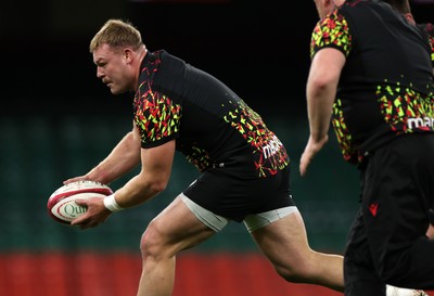081125 - Wales Rugby Captains Run ahead of their first game against Argentina - Dewi Lake during training