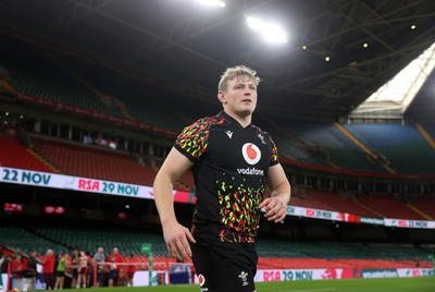 081125 - Wales Rugby Captains Run ahead of their first game against Argentina - Jac Morgan during training