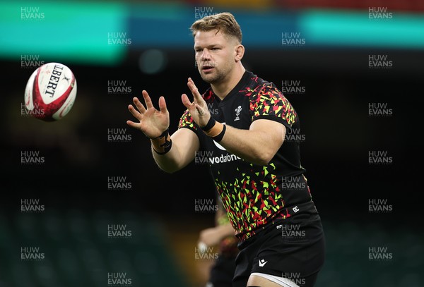 081125 - Wales Rugby Captains Run ahead of their first game against Argentina - Olly Cracknell during training