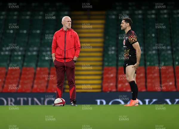 081125 - Wales Rugby Captains Run ahead of their first game against Argentina - Steve Tandy, Head Coach and Tomos Williams during training