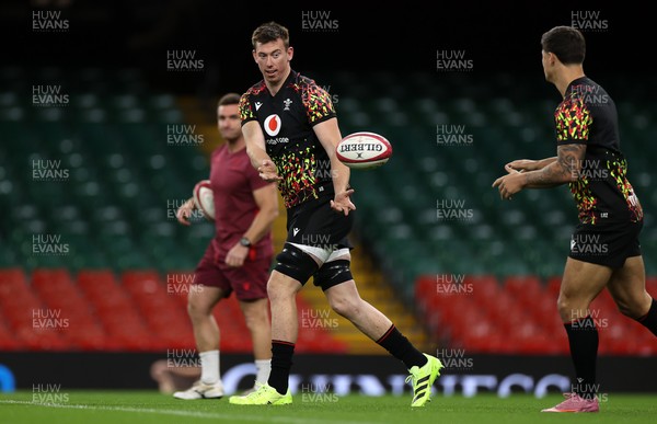 081125 - Wales Rugby Captains Run ahead of their first game against Argentina - Adam Beard during training