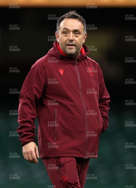 081125 - Wales Rugby Captains Run ahead of their first game against Argentina - Matt Sherratt, Attack Coach during training