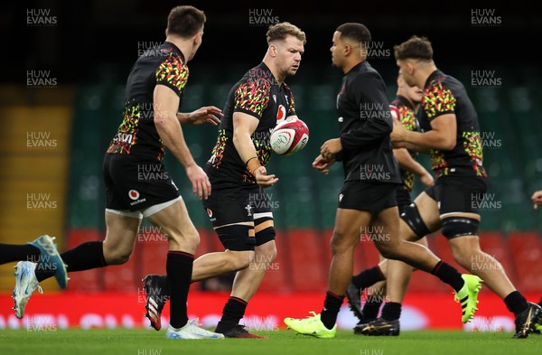 081125 - Wales Rugby Captains Run ahead of their first game against Argentina - Olly Cracknell during training