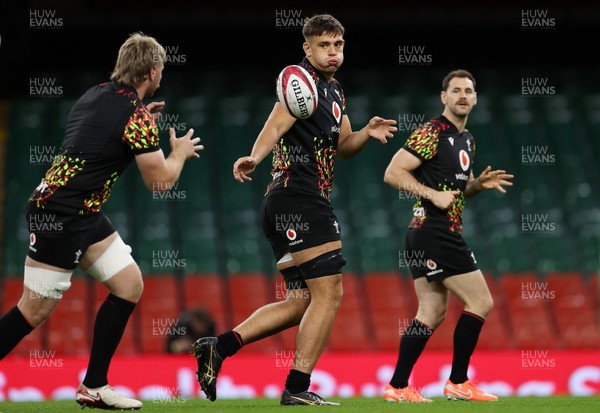 081125 - Wales Rugby Captains Run ahead of their first game against Argentina - Dafydd Jenkins during training