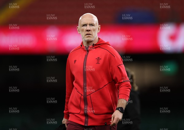 081125 - Wales Rugby Captains Run ahead of their first game against Argentina - Steve Tandy, Head Coach during training