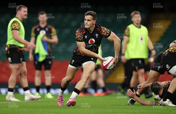 081125 - Wales Rugby Captains Run ahead of their first game against Argentina - Kieran Hardy during training