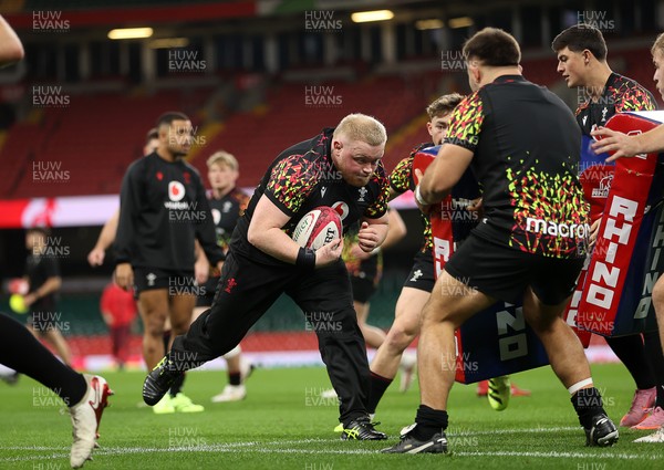 081125 - Wales Rugby Captains Run ahead of their first game against Argentina - Keiron Assiratti during training