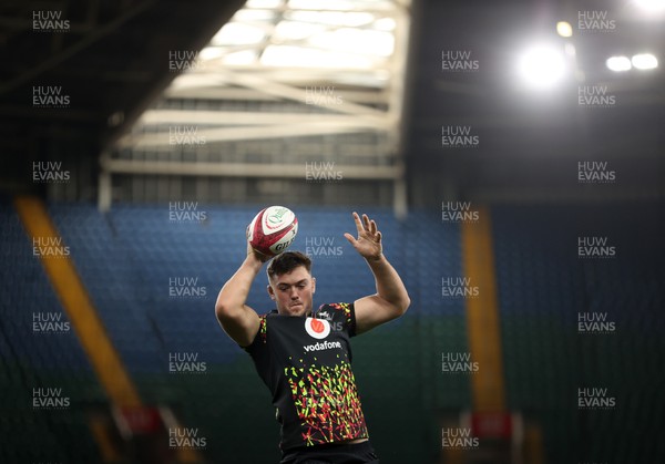 081125 - Wales Rugby Captains Run ahead of their first game against Argentina - Freddie Thomas during training