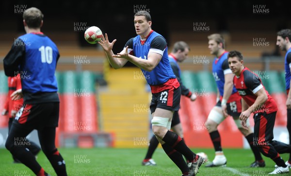 090312 - Wales Rugby Captains Run -Ian Evans during training