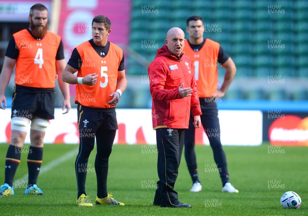 091015 - Wales Rugby Training -Shaun Edwards during training