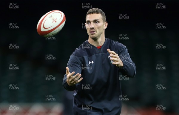 091118 - Wales Rugby Captains Run - George North during training