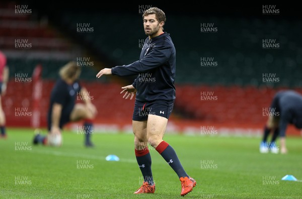 091118 - Wales Rugby Captains Run - Leigh Halfpenny during training