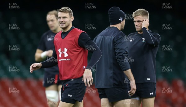 091118 - Wales Rugby Captains Run - Gareth Anscombe and Dan Biggar during training