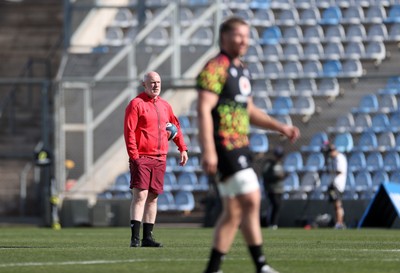 100726 - Wales Rugby Captains Run ahead of their game against Argentina in San Juan tomorrow - Steve Tandy, Head Coach during training