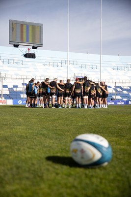 100726 - Wales Rugby Captains Run ahead of their game against Argentina in San Juan tomorrow - Wales team huddle
