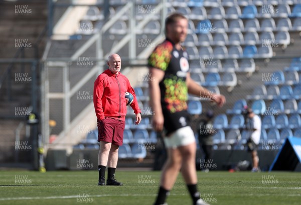 100726 - Wales Rugby Captains Run ahead of their game against Argentina in San Juan tomorrow - Steve Tandy, Head Coach during training