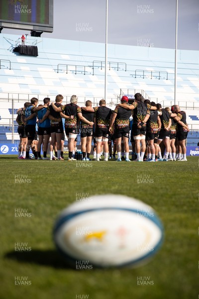 100726 - Wales Rugby Captains Run ahead of their game against Argentina in San Juan tomorrow - Wales team huddle