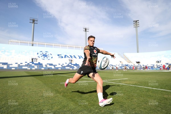 100726 - Wales Rugby Captains Run ahead of their game against Argentina in San Juan tomorrow - Kieran Hardy during training