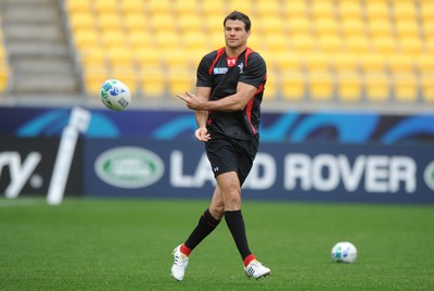 10.09.11 - Wales Rugby Captains Run - Mike Phillips during training. 