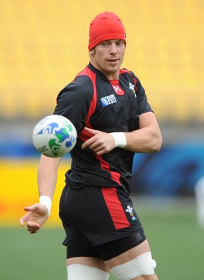 10.09.11 - Wales Rugby Captains Run - Alun Wyn Jones during training. 