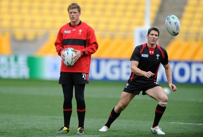 10.09.11 - Wales Rugby Captains Run - Rhys Priestland and James Hook during training. 