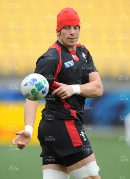 10.09.11 - Wales Rugby Captains Run - Alun Wyn Jones during training. 
