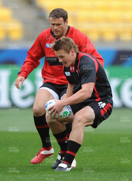 10.09.11 - Wales Rugby Captains Run - Jonathan Davies and Jamie Roberts during training. 