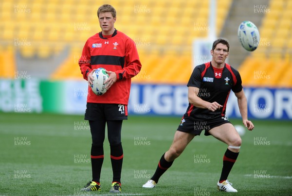 10.09.11 - Wales Rugby Captains Run - Rhys Priestland and James Hook during training. 